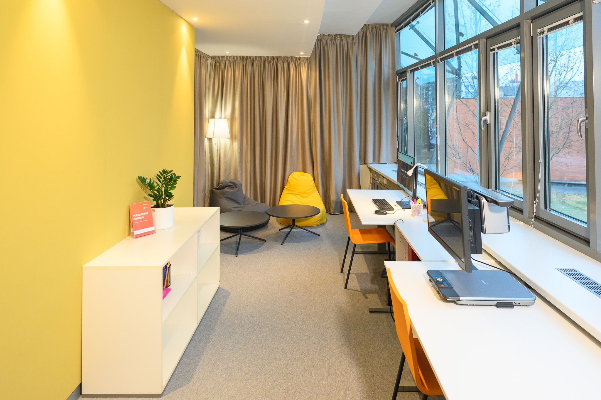 Study room for students with special needs: equipment